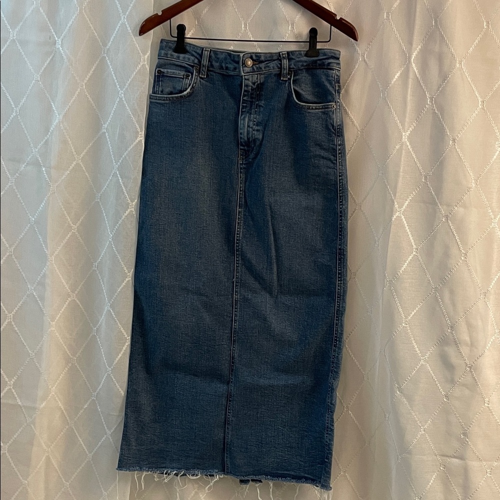 Zara Women's Distressed Long Blue Denim Open Back Skirt Size Medium